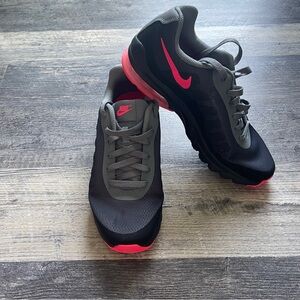 Nike Big Girl 7 WoMen's 8.5 Black Pink Air INVIGOR Sneakers shoes NEW